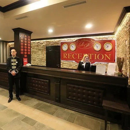 Апартамент Royal Park Hotel *