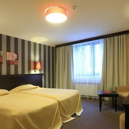 Апартамент Royal Park Hotel *